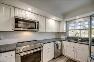 7050 Nantucket Cir, North Fort Myers, FL 33917 - Photo 9