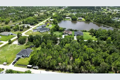 897 Barcia St E, Lehigh Acres, FL 33974 - Photo 9