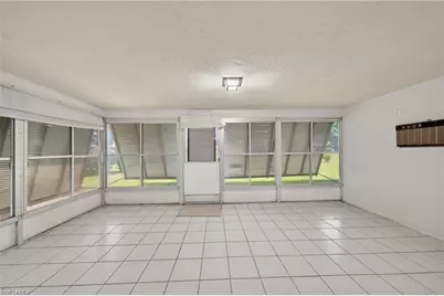 5586 Pendlewood Ln, Fort Myers, FL 33919 - Photo 11