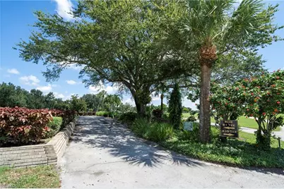 5586 Pendlewood Ln, Fort Myers, FL 33919 - Photo 37