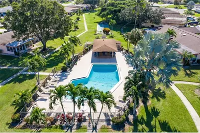 5586 Pendlewood Ln, Fort Myers, FL 33919 - Photo 27