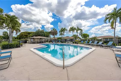 5586 Pendlewood Ln, Fort Myers, FL 33919 - Photo 31