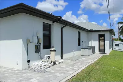 1920 SW 2nd Ter, Cape Coral, FL 33991 - Photo 23