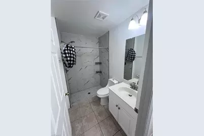 1066 Barnett St E, Lehigh Acres, FL 33974 - Photo 13