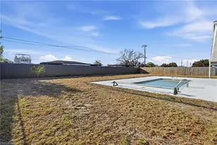 312 Hollywood St, Lehigh Acres, FL 33936 - Photo 9
