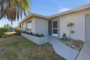 312 Hollywood St, Lehigh Acres, FL 33936 - Photo 11