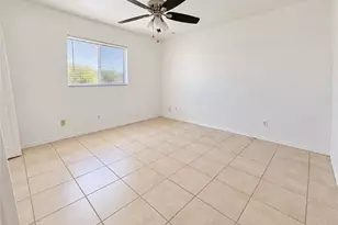 822 Diplomat Pkwy E, Cape Coral, FL 33909 - Photo 7