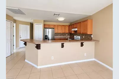 822 Diplomat Pkwy E, Cape Coral, FL 33909 - Photo 3