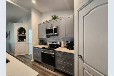 1727 NE 34th St, Cape Coral, FL 33909 - Photo 5