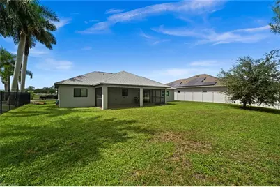 2217 SW 7th Pl, Cape Coral, FL 33991 - Photo 31