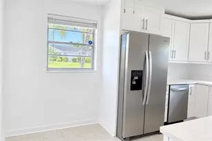 6888 Bogey Dr, Fort Myers, FL 33919 - Photo 7