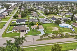 417 Trafalgar Pkwy, Cape Coral, FL 33991 - Photo 23