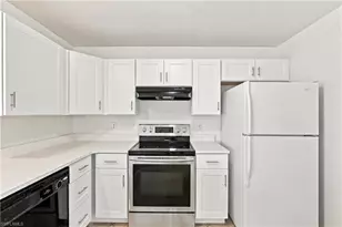 7402 Sea Island Rd, Fort Myers, FL 33967 - Photo 9