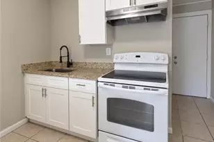 3236 Dora St, Fort Myers, FL 33916 - Photo 5