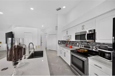 3235 NW 17th Ln, Cape Coral, FL 33993 - Photo 17