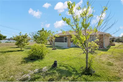 206 SE 1st Pl, Cape Coral, FL 33990 - Photo 19