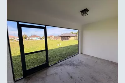 546 SE 5th Pl, Cape Coral, FL 33990 - Photo 29