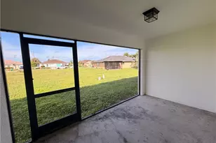 546 SE 5th Pl, Cape Coral, FL 33990 - Photo 29