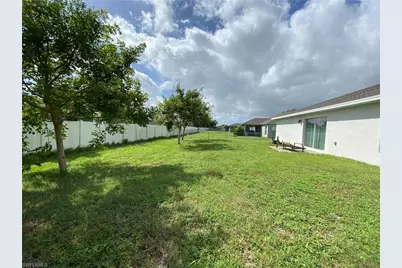 2821 NW 6th Pl, Cape Coral, FL 33993 - Photo 25