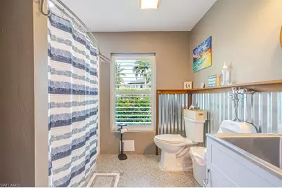 18110 Parkridge Ct, Fort Myers, FL 33908 - Photo 43