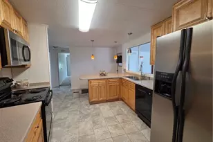 613 Friendly Pl, North Fort Myers, FL 33917 - Photo 13