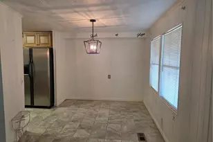 613 Friendly Pl, North Fort Myers, FL 33917 - Photo 15