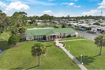 613 Friendly Pl, North Fort Myers, FL 33917 - Photo 33