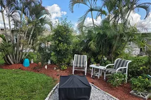 613 Friendly Pl, North Fort Myers, FL 33917 - Photo 7