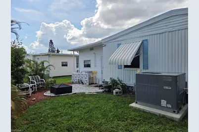 613 Friendly Pl, North Fort Myers, FL 33917 - Photo 31