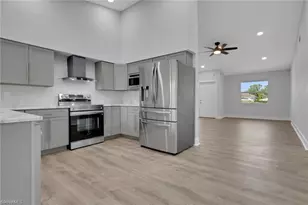 22 NW 15th Pl, Cape Coral, FL 33993 - Photo 7