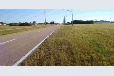 2716 Santa Barbara Blvd N, Cape Coral, FL 33993 - Photo 3
