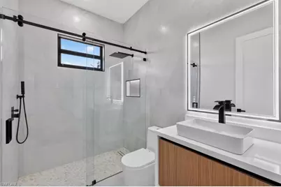 136 SW 28th St, Cape Coral, FL 33914 - Photo 23