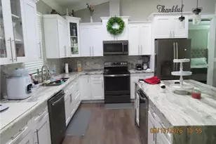 420 Broward Ave, Labelle, FL 33935 - Photo 3