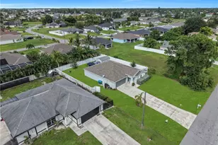 1925 NE 33rd Ln, Cape Coral, FL 33909 - Photo 37