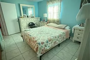 1379 Golf Dr, Fort Myers, FL 33919 - Photo 7