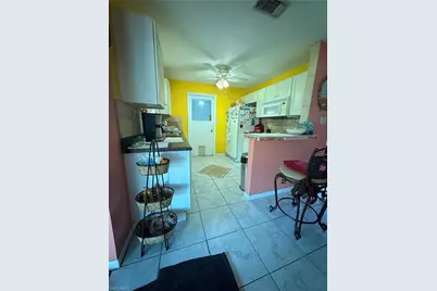 1379 Golf Dr, Fort Myers, FL 33919 - Photo 5