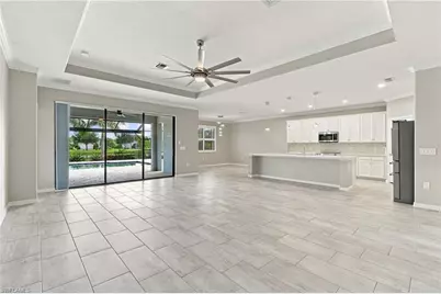 10081 Avalon Lake Cir, Fort Myers, FL 33913 - Photo 5