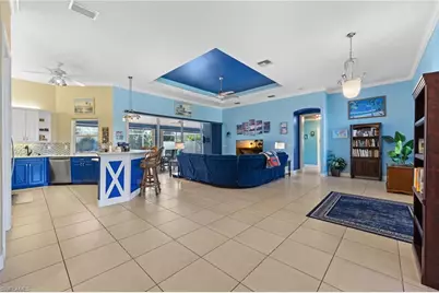 812 McArthur Ave, Lehigh Acres, FL 33936 - Photo 9