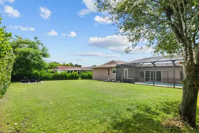 1380 Burgundy Dr, Fort Myers, FL 33919 - Photo 51