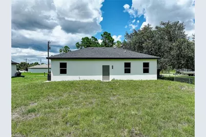 940 Lakeside Dr, Lehigh Acres, FL 33974 - Photo 25