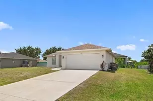 202 NW 25th Pl, Cape Coral, FL 33993 - Photo 9