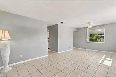 7 Dutch Iris Ln, Lehigh Acres, FL 33936 - Photo 11