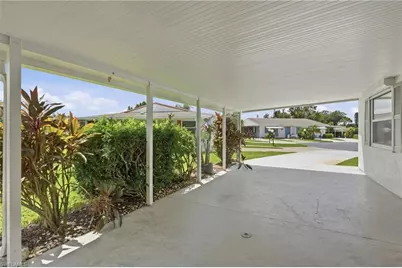 7 Dutch Iris Ln, Lehigh Acres, FL 33936 - Photo 5
