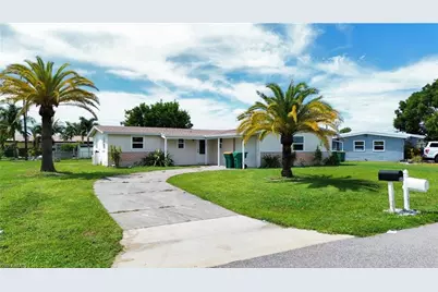 160 Francis Dr NE, Port Charlotte, FL 33952 - Photo 5