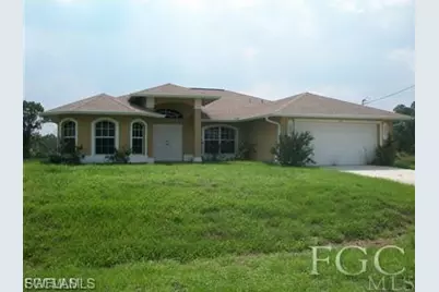 910 Citrus Ave S, Lehigh Acres, FL 33974 - Photo 11