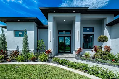 1630 NE 13th Pl, Cape Coral, FL 33909 - Photo 3