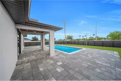 2124 NE 16th Pl, Cape Coral, FL 33909 - Photo 29
