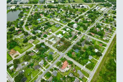1003 New Market Rd W, Immokalee, FL 34142 - Photo 5