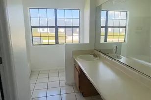 824 Frederick Reid St E, Lehigh Acres, FL 33974 - Photo 5