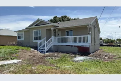 824 Frederick Reid St E, Lehigh Acres, FL 33974 - Photo 3